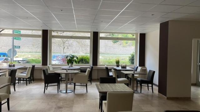 Hotel Zur Winzergenossenschaft Ernst Dış mekan fotoğraf