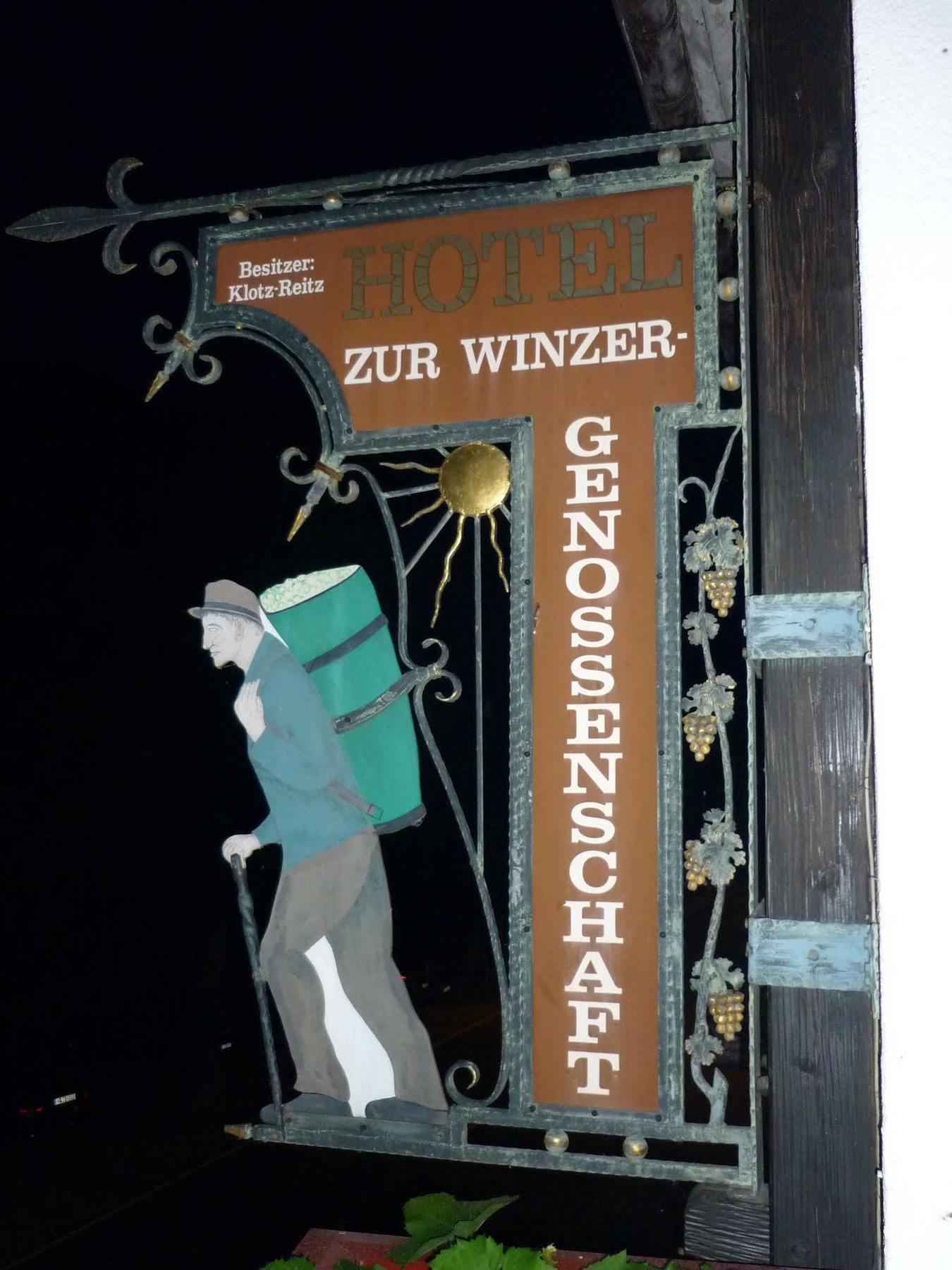 Hotel Zur Winzergenossenschaft Ernst Dış mekan fotoğraf